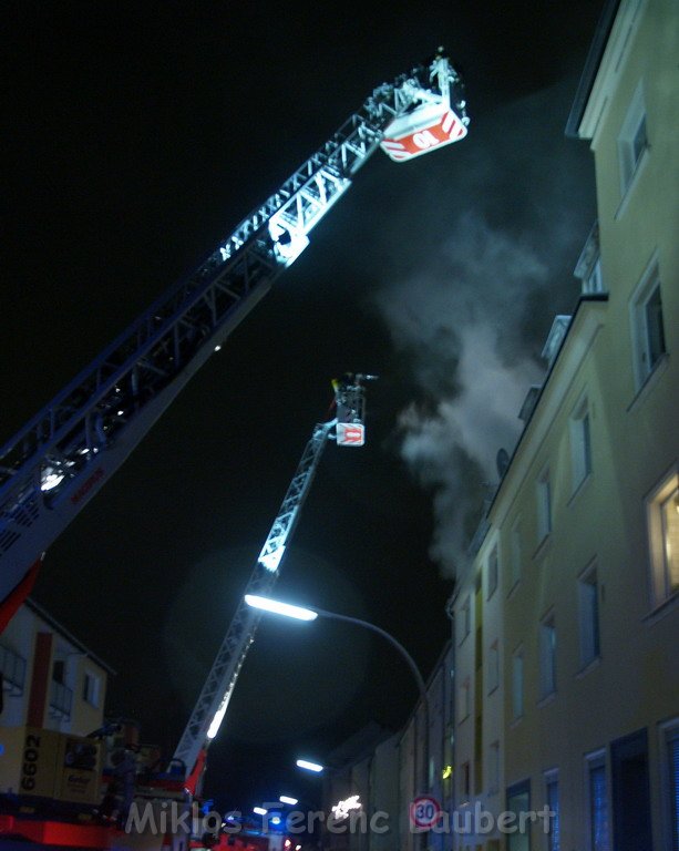 Feuer in Kueche Koeln Vingst Homarstr P609.JPG